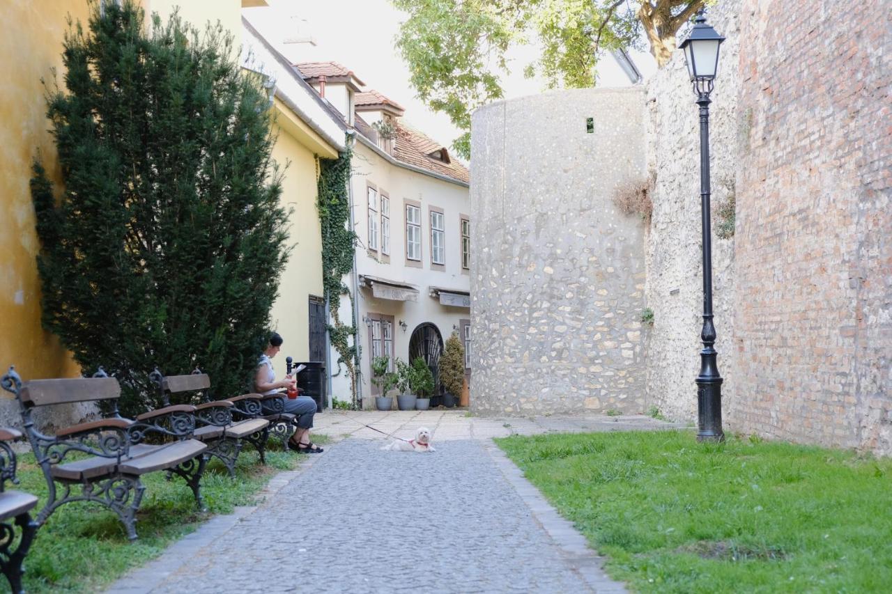 Varfal-Lak Apartman Sopron Ngoại thất bức ảnh